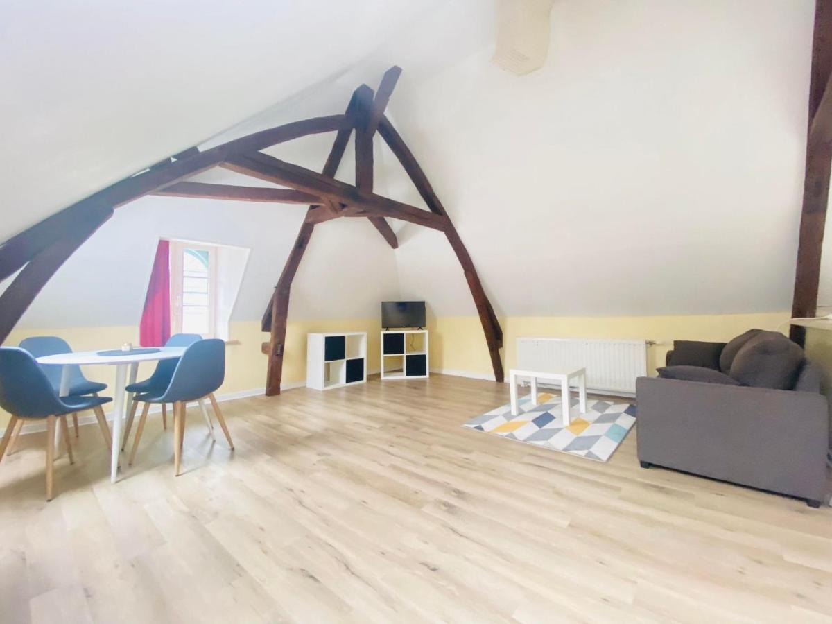 A Deux Pas De La Cathedrale Apartment Laon Exterior photo